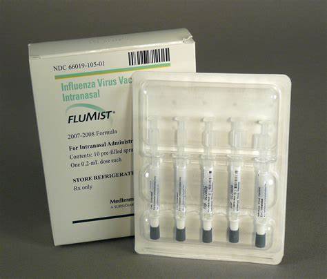 FDA 批准用于个人或护理人员接种的鼻喷雾流感疫苗